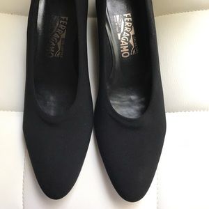 Sporty Ferragamo flats